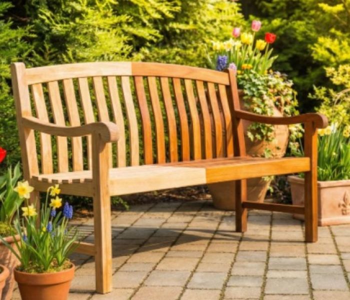 Teakholz vorher nachher - Teakbank geölt mit OLI-NATURA Yacht (Foto: OLI-NATURA Öle & Wachse)